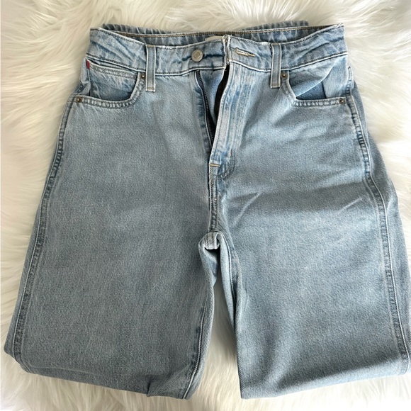 Sunday Best (Aritzia) Zola Mom Jeans - Light Blue - Picture 2 of 6